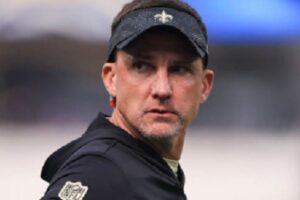 Dennis Allen